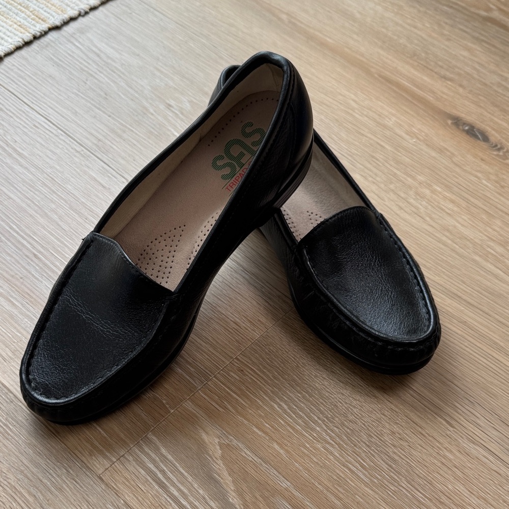 SAS Women's Classic Black Flats